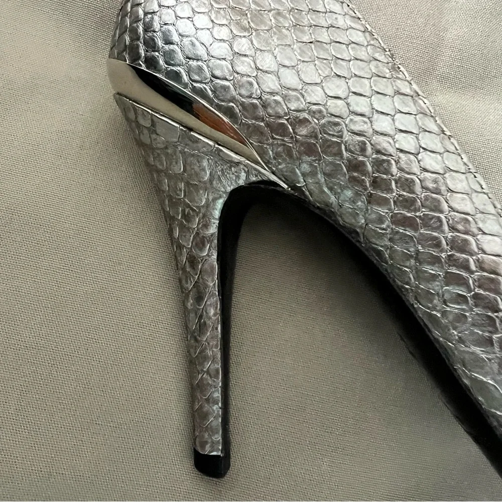 Ralph Lauren Purple Label Collection Silver Snake Print Textured Heels 7B
